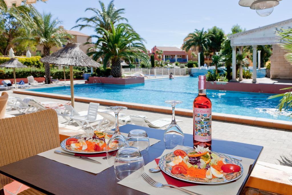Ibis Styles Perpignan Canet En Roussillon Exterior photo